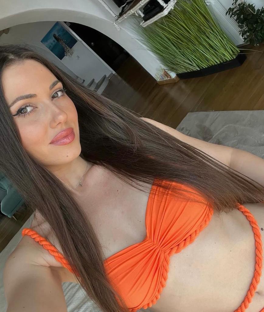 Beyoğlu Arap Cami VIP Escort Bayan 2